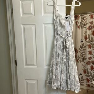 Red Dress boutique dress never worn NWT size large